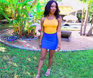 Super girl next door wants some dick - Black Porn